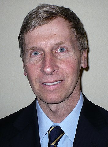 353px-John_Lynch_(cropped)
