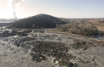<a name="coal_ash_spill_2008"></a>Dec. 22, 2008 - Worst Coal Ash Spill in US History in Kingston, Tennessee